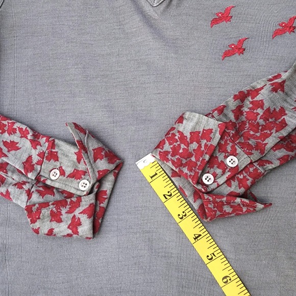 Vintage:: 70s Grey Bird Print Top – Faux Layered Vest - Picture 12 of 14